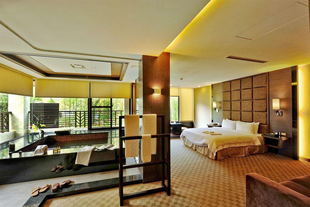 Spring Hill Resort Tianliao Exteriör bild